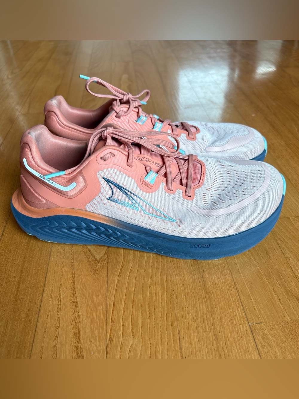 Altra Paradigm 7 Running Shoes Womens Size 9.5 Coral Navy Blue Wide Toe Sneakers